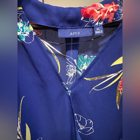 ❤️APT.9 - Floral Short Sleeve Blouse (Size XL) - Picture 5 of 8